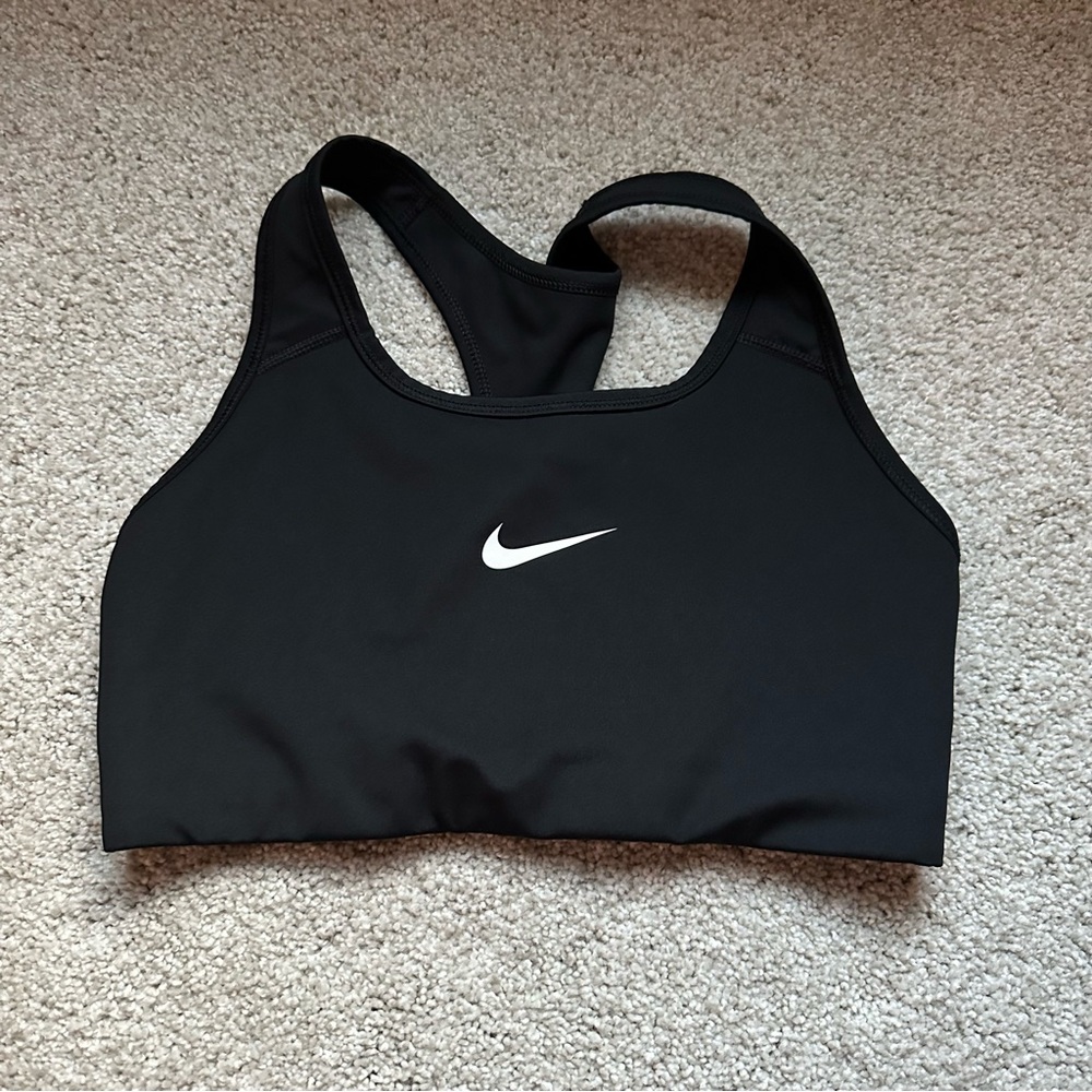 Nike Dri-FIT Swoosh Women's Medium-Support Sports Bra